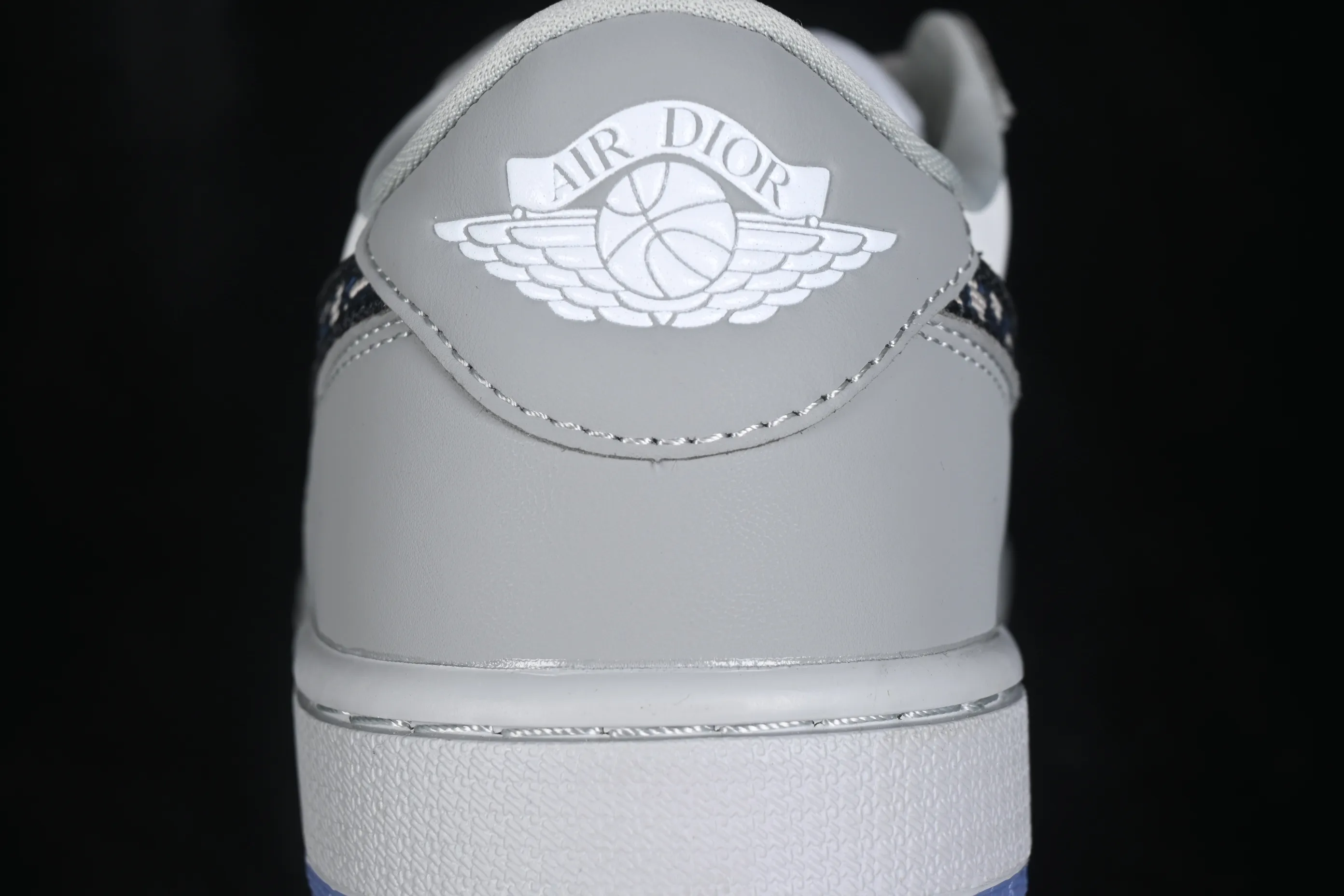 All categories Air Jordan Jordan series basketball shoes Air Jordan 1 Low Dior x Air Jordan 1 Low AJ1 Joe 1 Dior joint white gray low top CN8608-002